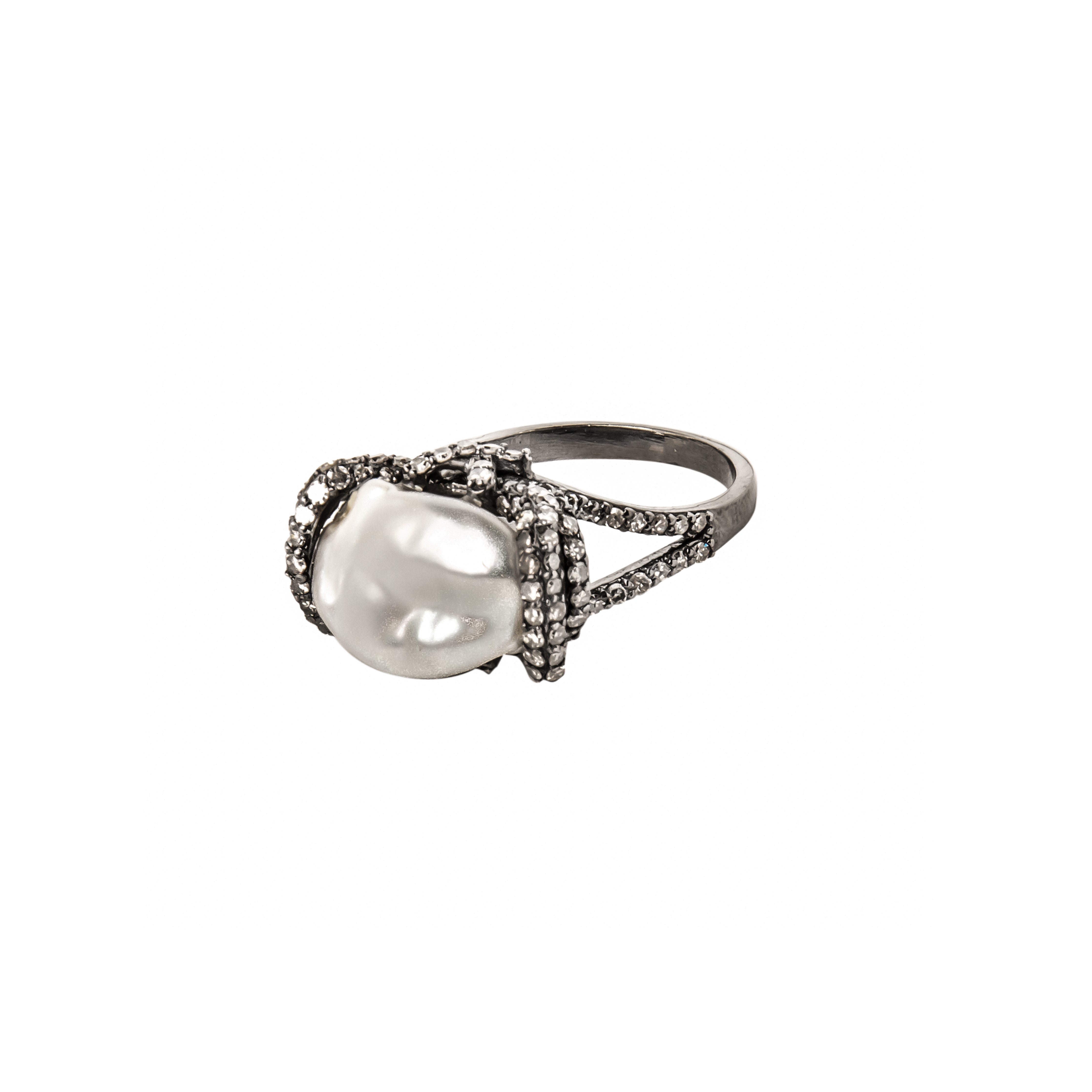 Diamond Oyster Treasure Ring